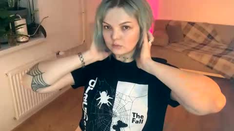 Ivy online show from February 1, 1:55 am