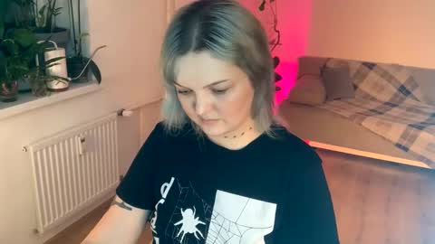 Ivy online show from February 1, 4:56 am