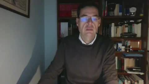 Snapshot of 8age chatting on December 17, 10:11 pm 8age online show from December 17, 10:11 pm