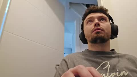 8inchdude93 online show from May 26, 7:47 am