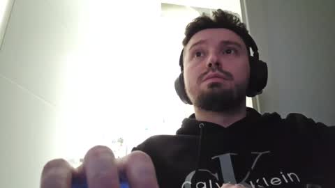 8inchdude93 online show from May 17, 3:54 pm