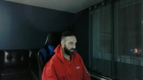 8james5 online show from December 5, 9:55 pm