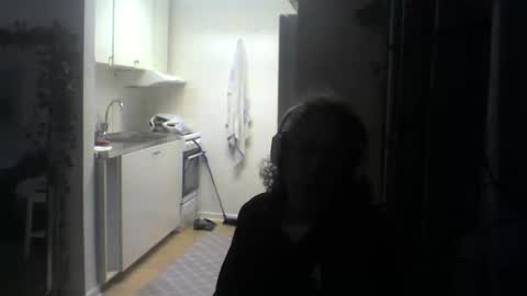 8pierced8 online show from March 15, 11:19 pm