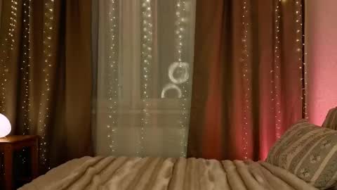 Willow online show from January 8, 9:42 pm