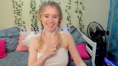 adel online show from February 3, 9:39 pm