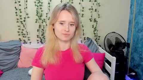 adel online show from February 9, 6:37 pm