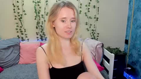 adel online show from February 18, 6:37 pm