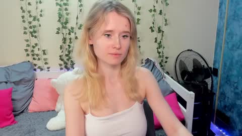 adel online show from February 3, 6:39 pm