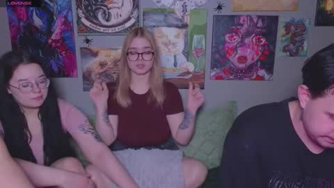 KENDALL  NATHANRYAN  LUCY online show from November 30, 6:48 pm