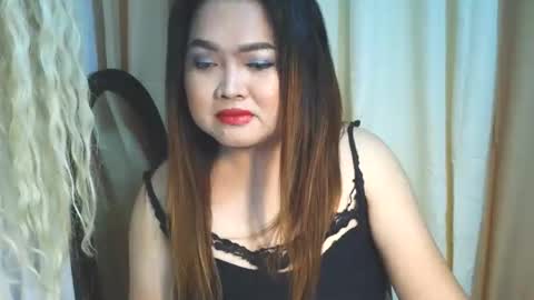 _airakim_ online show from October 27, 12:16 pm