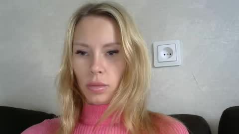 _alex1819 online show from September 24, 7:04 am