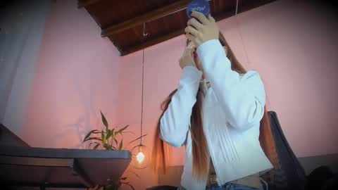  Alline Hall   online show from September 29, 10:58 am