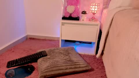 Karo online show from April 16, 9:39 pm