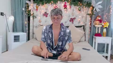 Andres online show from December 21, 7:27 pm