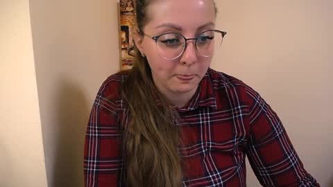 Anna online show from September 26, 7:49 am