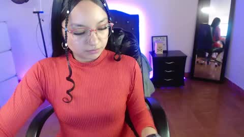 Anne online show from December 5, 5:33 pm