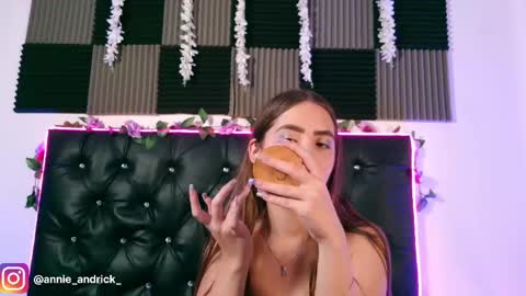 Annie Andrick online show from March 27, 11:11 am