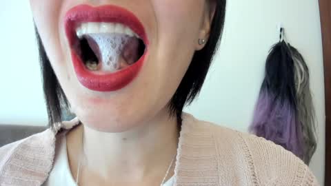 antonia online show from January 15, 7:55 pm