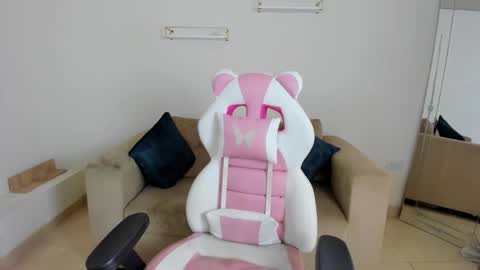    online show from January 12, 12:23 pm