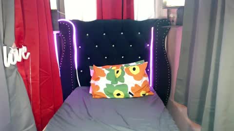 SelfsuckAthena online show from December 21, 5:03 am