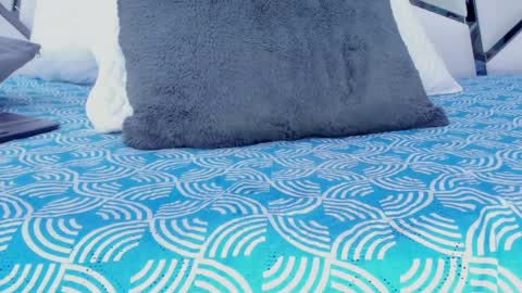 Aura online show from February 14, 6:34 am