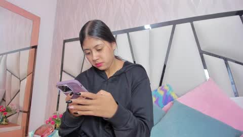 Aura online show from March 24, 3:12 am