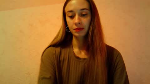 _aurora_sweet online show from October 12, 3:15 pm