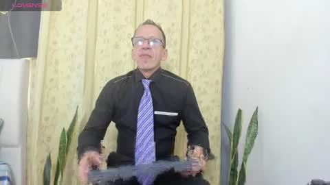 Axel online show from July 7, 11:47 am
