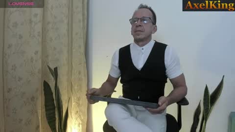 Axel online show from July 15, 11:59 am