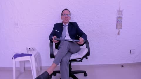 _axelking_ online show from February 19, 11:53 am