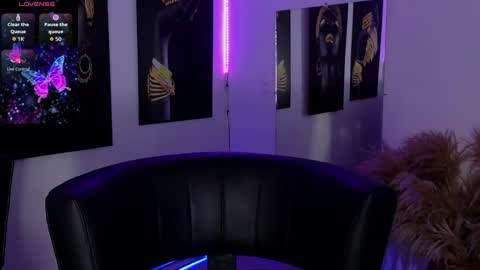 Brenna online show from April 24, 7:16 pm