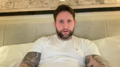 Snapshot of _british_hung_ chatting on February 17, 9:21 pm UK BigThick Cock online show from February 17, 9:21 pm
