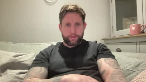 Snapshot of _british_hung_ chatting on January 9, 1:13 pm UK BigThick Cock online show from January 9, 1:13 pm