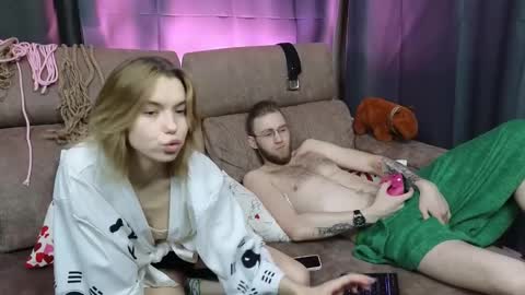 _capybara0_0 online show from February 17, 7:33 pm