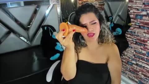 _casandra11 online show from January 5, 9:05 am