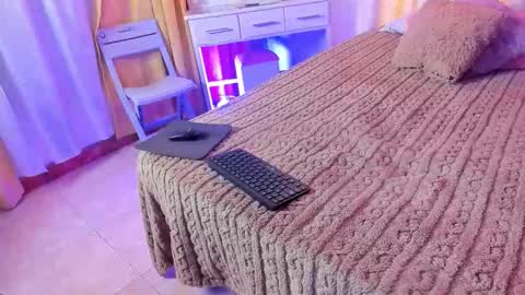 Cataleya online show from November 11, 1:41 am