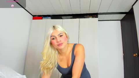 Bella  online show from October 2, 9:35 pm