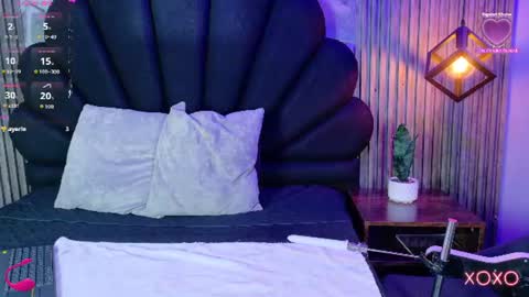_charlotte_queen_ online show from June 30, 1:32 pm