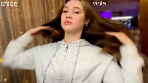 _chloe_miller_ online show from October 27, 6:30 pm