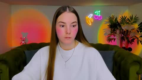 Erika online show from November 19, 1:21 pm