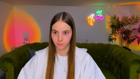 Erika online show from December 3, 1:34 pm