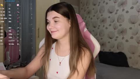 Snapshot of _cute_ice chatting on February 2, 3:43 am _cute_ice online show from February 2, 3:43 am