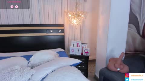 Snapshot of _dahiana_1 chatting on February 8, 9:36 pm Dahiana Lincoln online show from February 8, 9:36 pm