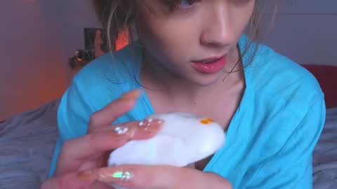 Snapshot of _demi_dee_ chatting on January 2, 11:41 am DemiDee online show from January 2, 11:41 am