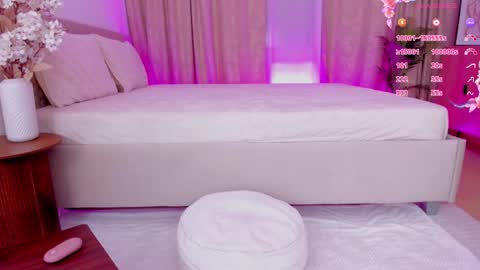 Just Dia online show from October 20, 6:46 pm