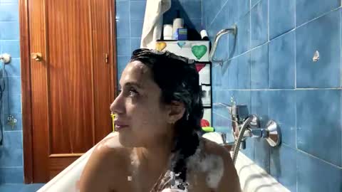 Snapshot of _elena_barra chatting on January 13, 6:38 pm elena barra online show from January 13, 6:38 pm