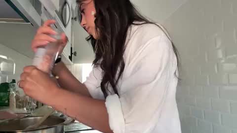  elena barra online show from October 1, 4:17 pm