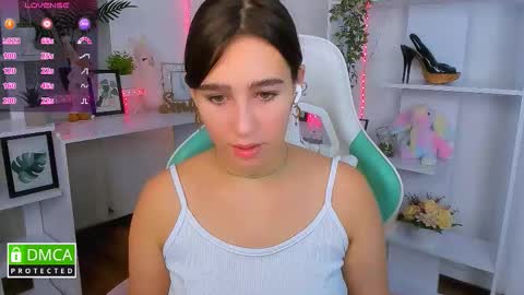 Lizzy  online show from October 26, 11:26 pm