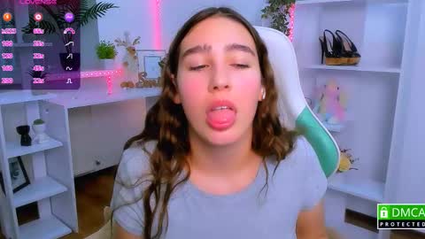 Lizzy  online show from November 22, 11:02 pm