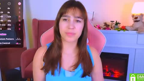 Snapshot of _eliizabeth__ chatting on February 18, 3:10 am Lizzy online show from February 18, 3:10 am